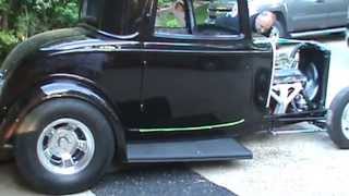 Duane's Hot Rod Shop tuning the '32
