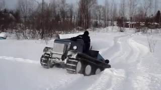 Самодельный Гусеничный вездеход по сугробам зимой