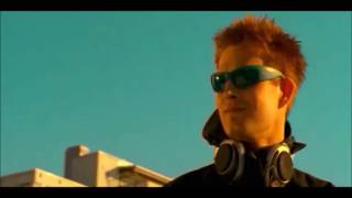 Darude Sandstorm but it speeds up everytime it goes Du