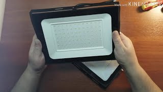 Как открыть светодиодный прожектор? / How to open the LED spotlight?