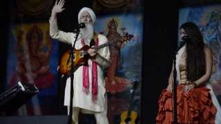 The Guru Ganesha Band at Bhakti Fest Midwest 2013 (4/8)