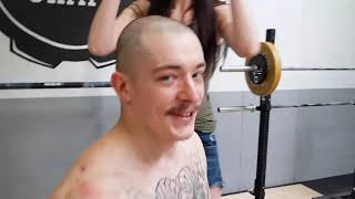 Как Виктор Блуд, Королеву шарлоток швунганул