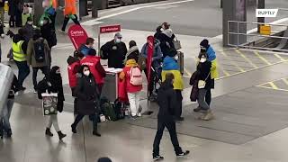 Germany: First Ukrainian refugees arrive in Munich