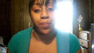 **Faux Monroe****How to apply a temporary facial mole