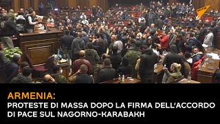 Armenia: proteste di massa dopo la firma dell’accordo di pace sul Nagorno-Karabakh