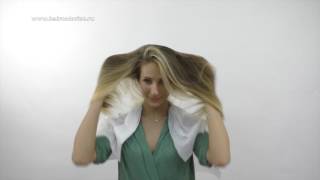 "Усы" - белые пряди у лица