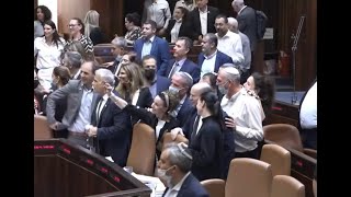 Кого "обделило" правительство перемен?