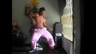 JULIAN ALMEIDA BAILANDO FACTORÍA =D