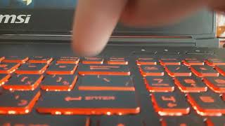 ебанутый поц жмет 10000 раз по кнопке enter под песню хали-гали паратрупе