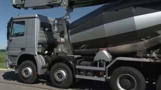 Автобетоносмеситель  Liebherr с конвейером подачи строительных материалов