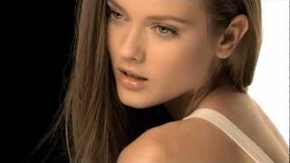 Monika 'Jac' Jagaciak - Chanel - Vitalumière Hydra
