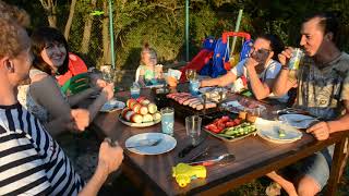 Стол с встроенным угольным грилем от Bestpatio