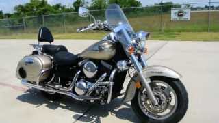 2002 Kawasaki Vulcan 1500 Nomad FI with Speakers in the saddlebags