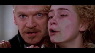 Ophelia wept at the corner! Why did Hamlet drag her like crazy