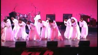 Praise Dance at Knott's Berry Farm