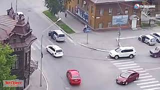 ДТП Бийск. Сбил пешехода на перекрестке ул. Гилева - Л. Толстого 14.06.2018