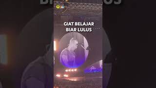 Kalo Abang Chris yang pinjem 100 mah, “Boleh bang, agar tali silaturahmi terjalin terus”