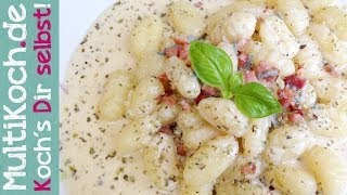 Gorgonzola GNOCCHI mit Salbei in Speckwürfel