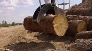 Bobcat Hydraulic Clamp Attachment | Bobcat Equipment