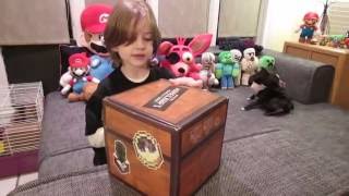 Minecraft COLD TAIGA Mine Chest Unboxing| October 2016 Mojang MINECHEST| Video Review| OskieWhiskie