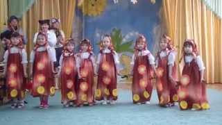 Танец матрёшек  в саду №487 на 8 Марта!!!