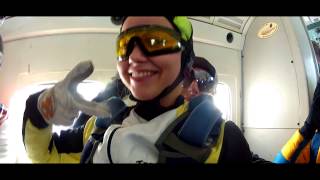 Skydiving Perm. Первый прыжок с парашютом Оли, на аэродроме Фролово в г.Пермь