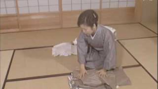 ひとりで着られる着物の着付(1/7)　着付前の準備