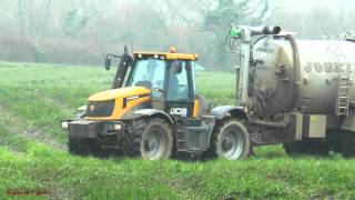 Battle of the Giants! JCB Fastrac and John Deere 7930.
