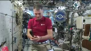 COMFIRMADO HAY GRAVEDAD EN EL ESPACIO ( la falseda de la iss )