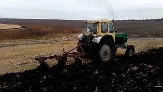 ЮМЗ и ПЛН-3-35/Пахота стерни ячменя 2016