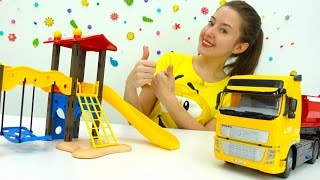 Строим детскую площадку. Веселая Школа. Видео для детей.