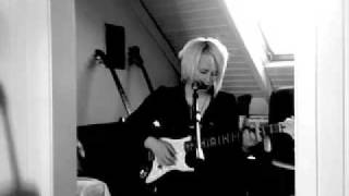 The devils grin - Myrra