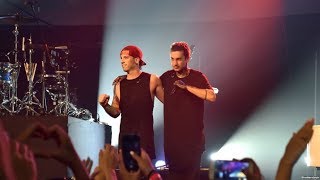 twenty one pilots-Stressed Out (Studio Live Version/Visuals)