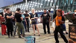 Wow!!! Awek seksi beranbut putih