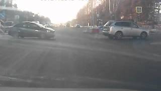 Прислали для CAR72.RU:  ДТП произошло 28.01.16 в районе рынка "БЛОШИНКА"