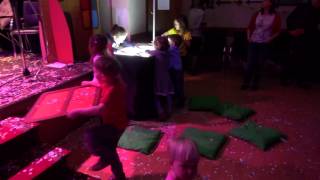 Видео-презентация английского детского театра The Flying Banana Children's Theatre