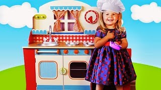Диана ИГРАЕТ В ПОВАРА Ищем Сюрпризы Свинка Пеппа на кухне