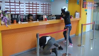 Полицейские ограбили банк в Паттайе подробное видео