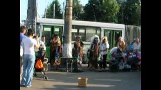 Этническая индейская музыкальная группа Вайра Ньян