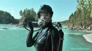 Latex beauty and scuba | Latex Veronica
