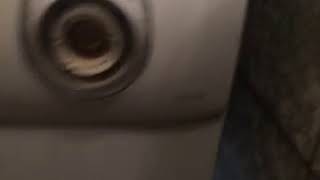 Стиральная машина Hotpoint-Ariston AML 105, сломалась ручка на дверце люка. Как открыть машинку?