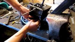 Разборка двигателя мотоцикла Honda CBX 125.[Old Biker VRN]