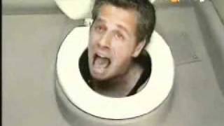 Camera ascunsa in WC public :))