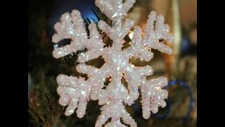 Новогодние игрушки!!! Снеговик и снежинка!!! Из термоклея!!! Своими руками!!!