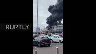 UK: Black smoke billows over Leamington Spa blaze after alleged industrial site explosion