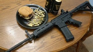 Restaurant 'Welcoming' Guns Gets Hilarious Online Reviews