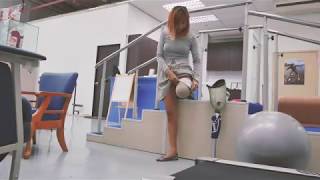 Prosthesis on and off how AK amputee does it