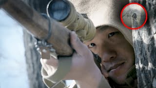 日軍在狙擊手在樹林裡埋伏，殊不知共軍早已識破了他們的詭計，在基地裡嚴陣以待！