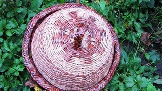 ═► Weaving from newspapers