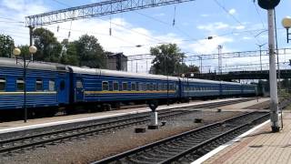 Електровоз ВЛ80т з пасажирським поїздом 86 Львів-Новоолексіївка